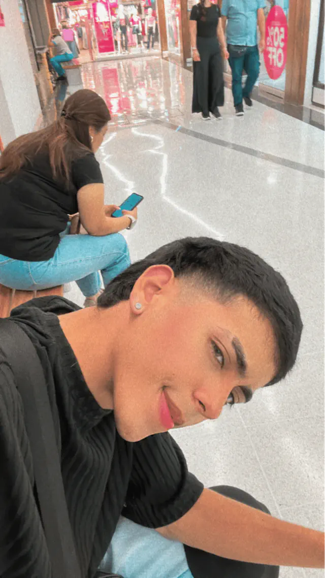 escort-media-f45f946c-cee0-402e-1393-c889f5525700