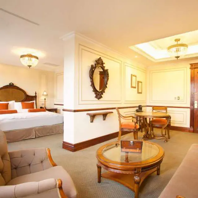 escort-media-f52d394c-74e6-4461-94c9-ba13c2d3aa27