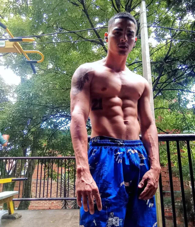 escort-media-f54ff535-51e5-4a17-953f-ec9dd57c6cda