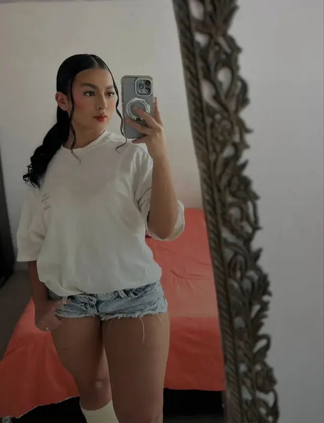 escort-media-f571e7da-3c4f-41ff-9892-5bb3912a989c