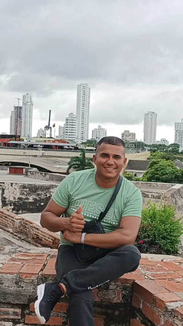 escort-media-f5a9bcb9-09b0-4b6e-9dcd-fc0bdad5b87c