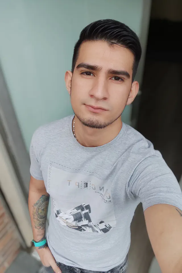 escort-media-f7570f85-e404-43b3-90c5-3615b9ae12a1