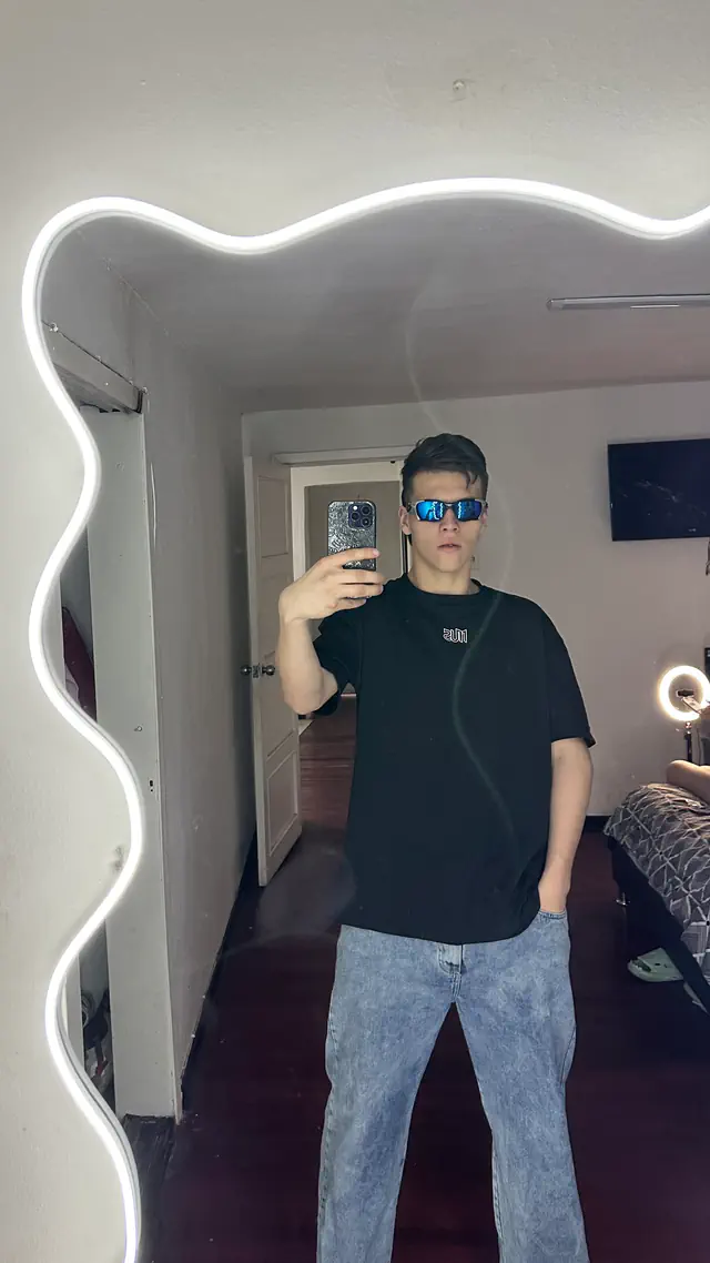 escort-media-f7afe436-7481-49e3-82ec-fd251c14fb68