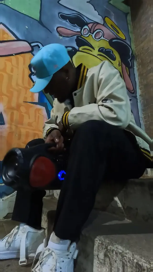 escort-media-f8fa6e98-2e11-4d5c-b43a-66597a3958c6