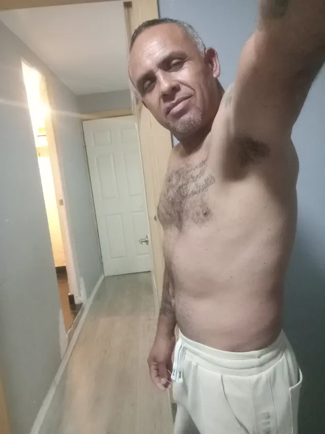 escort-media-f952fd30-ae41-4908-a92d-eef59723f25d