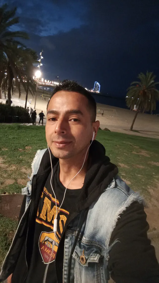 escort-media-fad1eb8c-905c-404a-8149-58ec5d6fd681