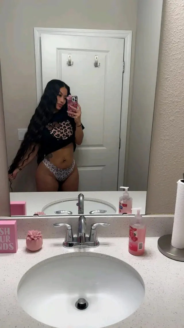 escort-media-fcbb7ece-9efe-4a8e-8d19-0bf717b095fd