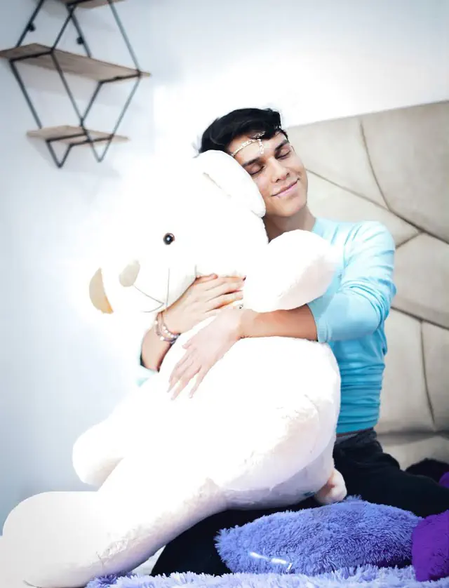 escort-media-ff690633-ef34-422c-9f06-78fb904d3fb6