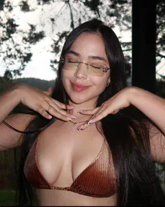 Emily - Foto 01b8e7be-a12c-44ff-a40a-20c954a7c8bc