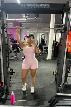 Laura - Foto 02c74c56-ba63-413b-8117-b872794448d0