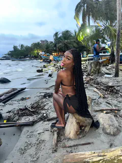 Vicky Manuela - Foto 037e7037-dbde-4fde-8427-268a49e49d75