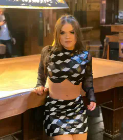 Camila - Foto 065b3071-8792-4012-9fe2-0efb046f344d