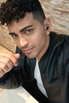 Eros Kai - Foto 0bdefe20-fe15-4d45-be4a-509f14735981