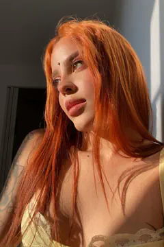 Selena - Foto 0bf1fa11-d449-4559-8581-3cf88ef1c2c6