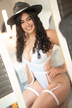 Sara - Foto 13a5f8cc-ead5-4d9a-aab9-692311ef8f43