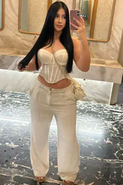 Daniela Castan - Foto 16bc8bd6-534f-41c9-98f9-3a0ffd7b08ef