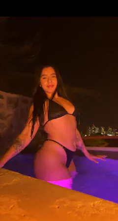 Jessica Bog - Foto 1a06e9bd-fc9c-4c93-b59d-642b3e7fbecc