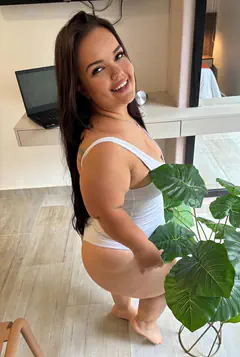 Michelle - Foto 21d18c6f-f780-4a56-aced-b13d346e017a