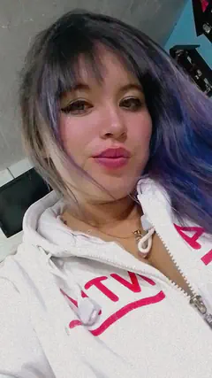 Carina - Foto 23a9caf2-995f-4f7a-b03a-fcf417edfa9a