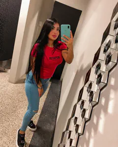 Laura - Foto 25611077-b965-461e-93da-a65c6e6b041a