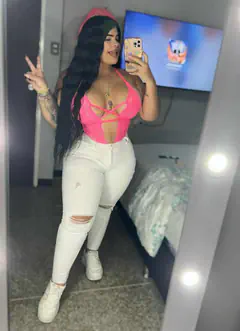 Laura - Foto 256b0411-0cfc-42d9-832e-163254686043