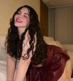 Juliiana - Foto 265f0675-0f7c-4243-ad77-f084e6aaca0d