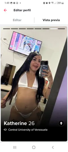 Katherine - Foto 26d39cf0-e295-4f30-bc8c-72f5bca1a192