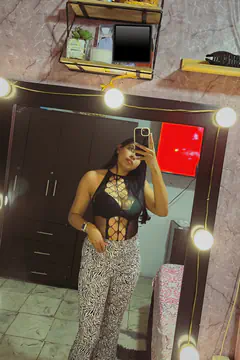 Isabel - Foto 2ac2d43d-db8b-4c67-be04-130e76ea8358