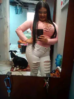 Laura Natalia - Foto 2d42c3f0-38b0-48ff-bc93-7613c092a57d