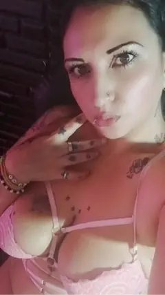 Karol - Foto 2e425cfd-3053-4d34-0661-32a5bd801d00