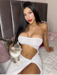Hellen - Foto 2ea535b8-7f23-4f98-ae14-b45b067be2b3