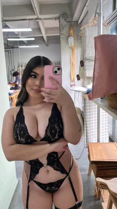 Adriana - Foto 31ac6053-b322-4b6e-ab34-25a3deefb356