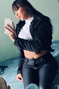 Luciana Torres - Foto 3318d159-7a67-475a-bda2-cffb2057bd70