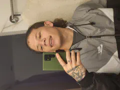 Jhonzi - Foto 33418ef9-8de8-4e7a-ba32-d4777245fe48