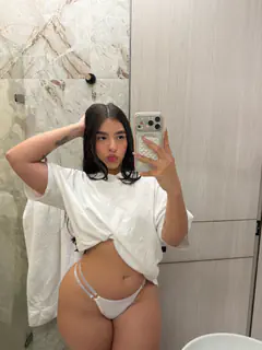 Samantha - Foto 33d4be45-be67-4abd-8006-b52f90d57814