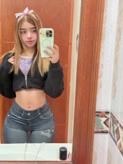 Camila - Foto 36b95b1d-4801-489c-9d88-c4d2c6fcb8d1