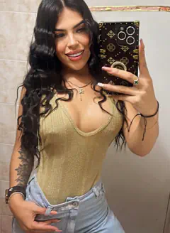 Kimberly Cruz - Foto 3c29bf01-97be-4bdd-ba62-77ec7816fbbe