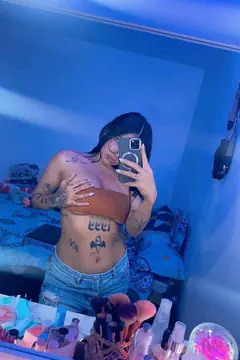 Emily Sofia - Foto 3c65c7e8-4f07-4552-a01d-27be78162866