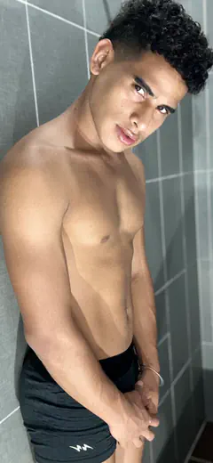 Valentino - Foto 3fae71d2-583a-432c-8c23-70c6f71f3d7e