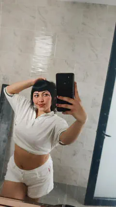 Laura - Foto 4580c793-e862-4dbd-9ba5-671d404b5075