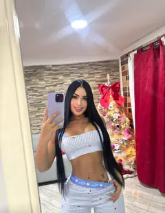 Juliana - Foto 46574f42-f3f0-440c-8a98-ed98077d8167