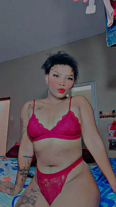 Estefany - Foto 49a58a42-dc7c-4a52-aeb8-c031a2861500