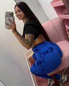 Valentina Roja - Foto 49cf35c6-4f8e-4a04-b5bf-4bc2e72f7068