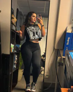 Alejandra Suarez - Foto 4ae1270d-2ce0-4b82-a66a-7ca6bd65022e