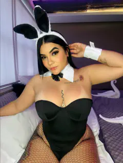 Evelin - Foto 4e0dc479-07fc-4039-8639-447b2e5ac5a8