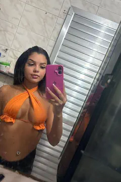 Mia - Foto 529639d0-dd9a-478c-ac9a-482624ed3bda
