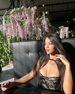 Laura Vanessa - Foto 52c732d9-8295-4ba8-b9bc-7ed5eb3716dc