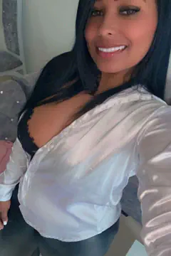Naomy - Foto 545b8e37-213e-4951-b98f-038d3b645226