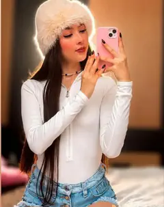 Evelin Dayana - Foto 56d7c70b-f4d8-4399-ac3b-5743b731a36d