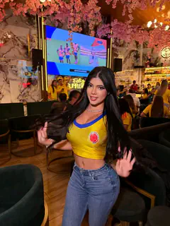 Mirella Buga - Foto 5da90cd9-bbab-4da2-b48a-81c8e6a1a084